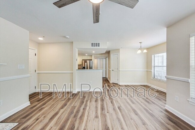 Building Photo - 10301 Westridge Dr