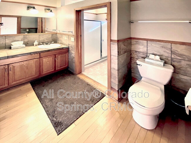 Building Photo - 815 N Nevada Ave