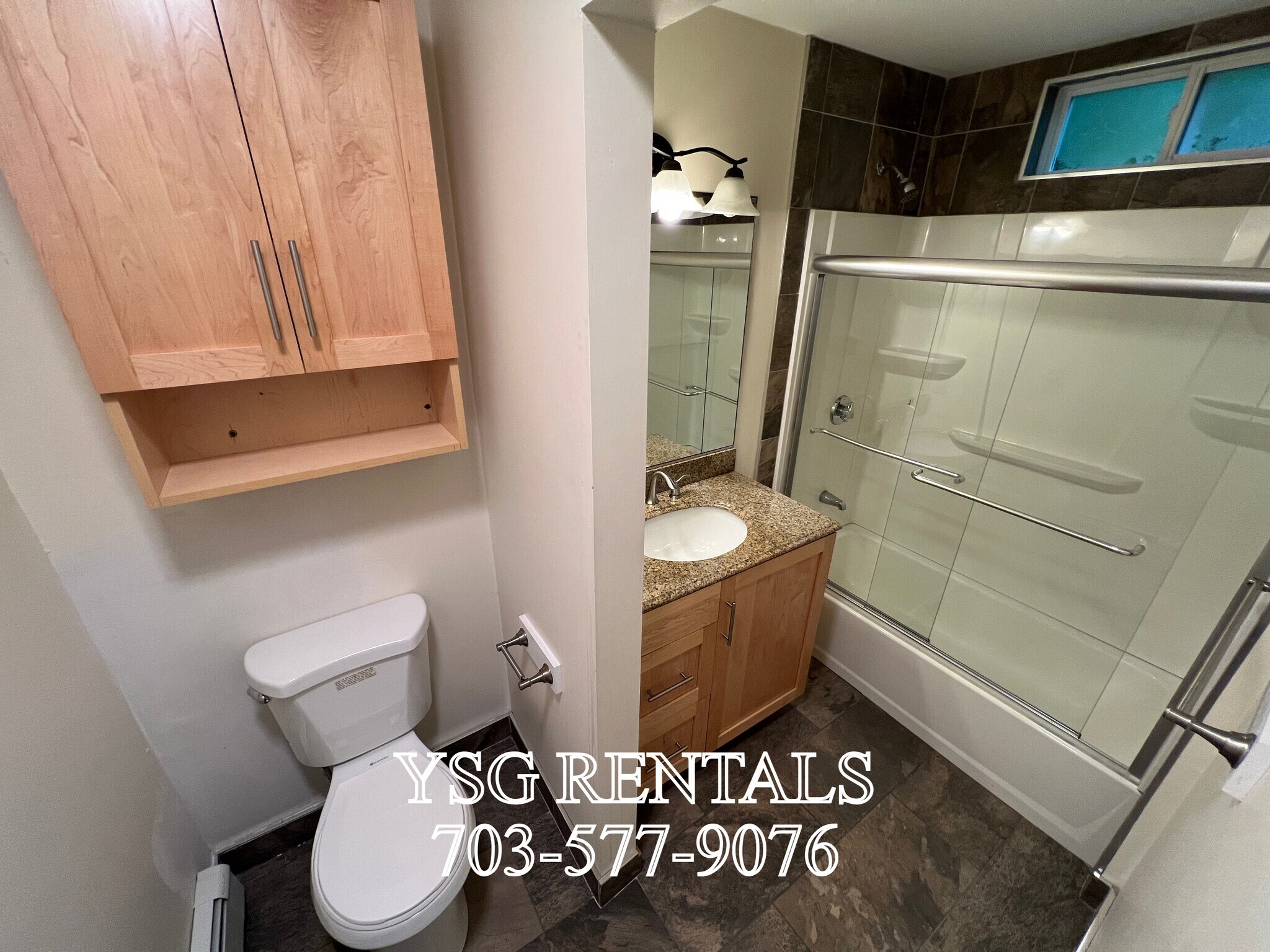 Building Photo - 4 Romar Ter