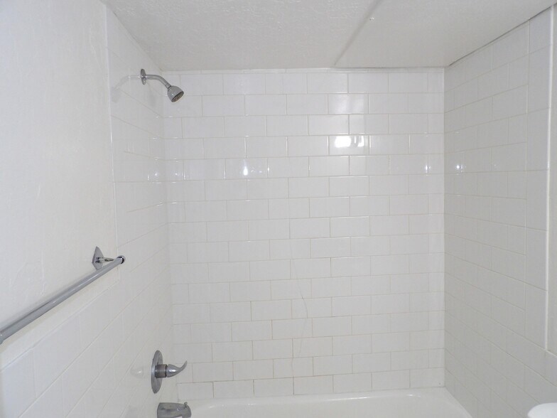 Building Photo - 4431 Travis St