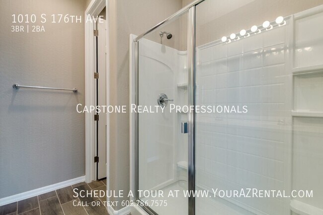 Building Photo - 1010 S 176th Ave