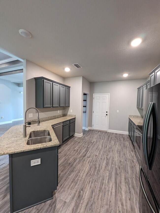 Building Photo - 3565 Pearl Ct