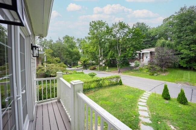 Building Photo - 1 Kewanee Rd