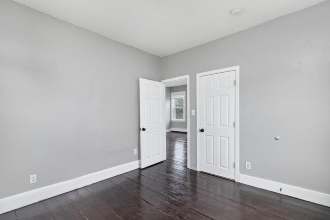 Building Photo - 748-750 Atwells Avenue