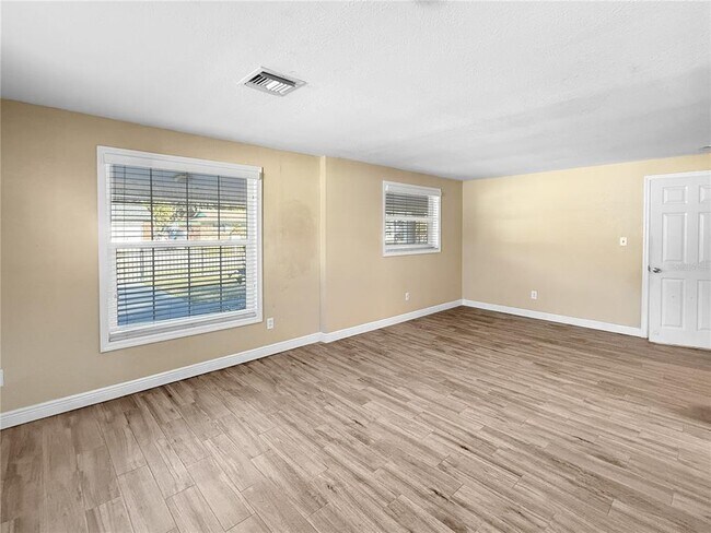 Building Photo - 524 San Lanta Cir