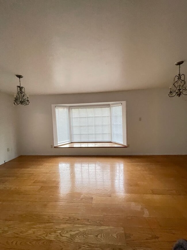 Building Photo - House for Rent in Piedmont