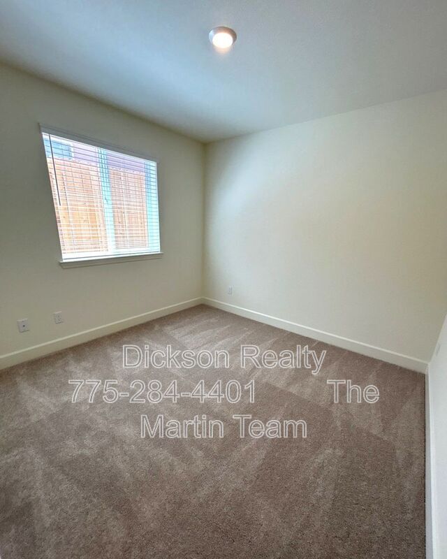 Building Photo - 904 Cascade Range Dr