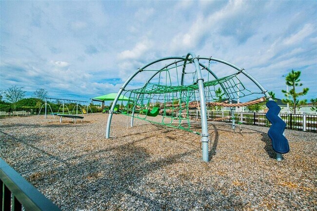 Building Photo - 11176 Leland Groves Dr