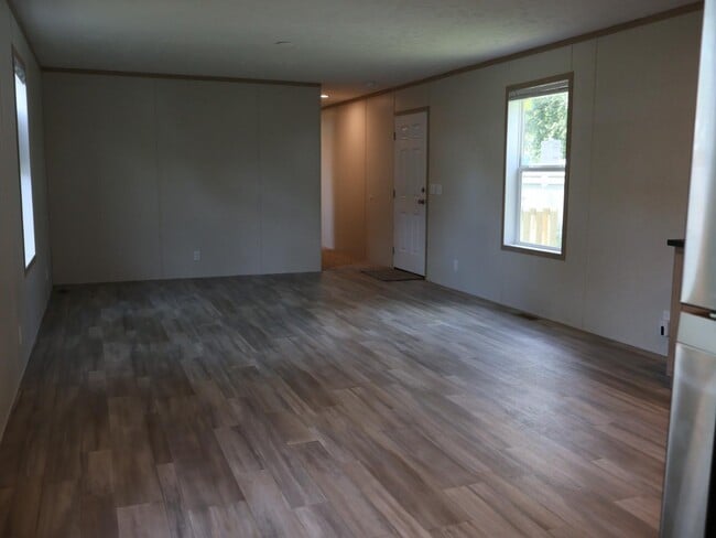 Building Photo - 5900 Osage Rd