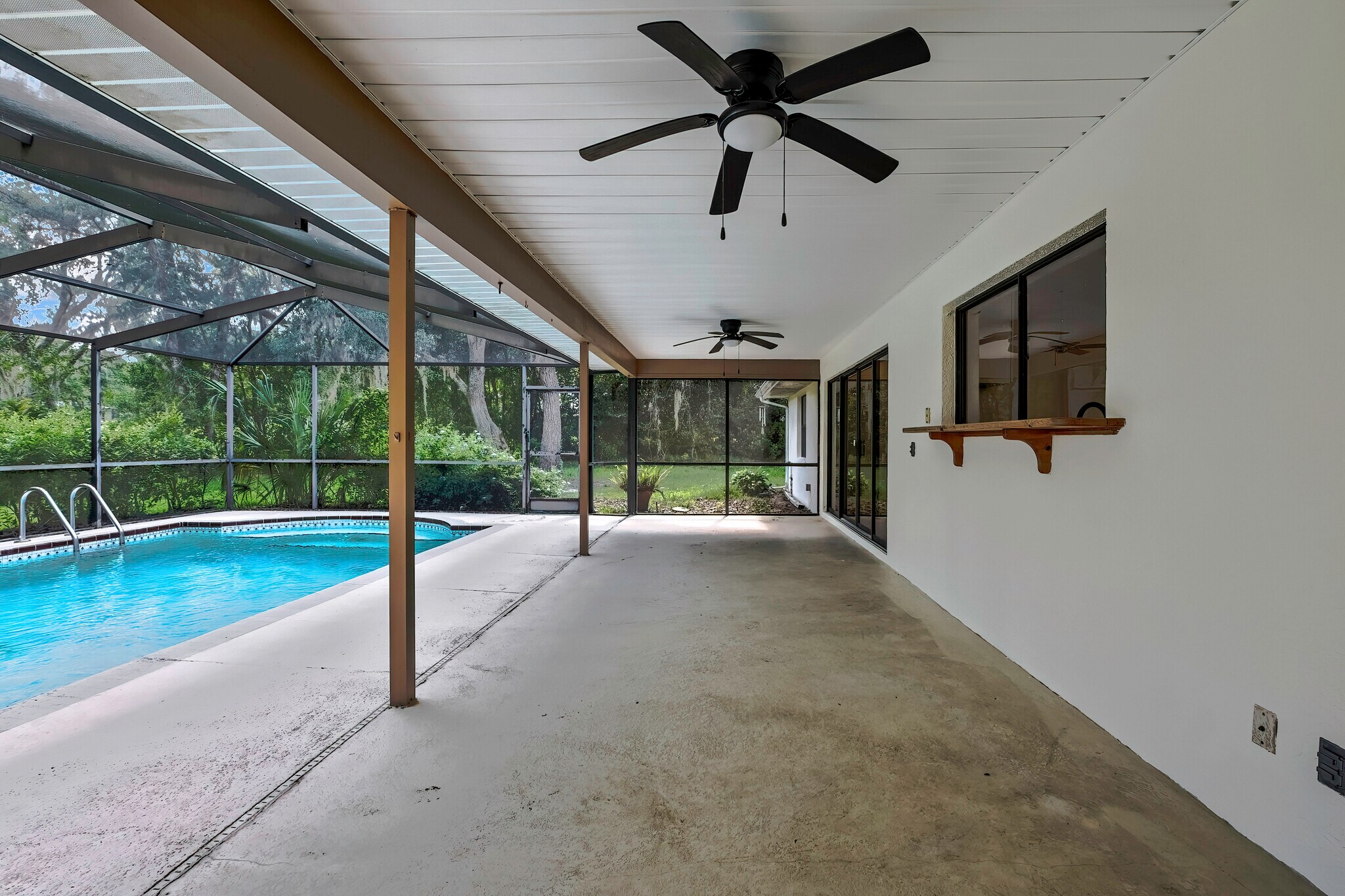 Building Photo - 295 E Keller Ct