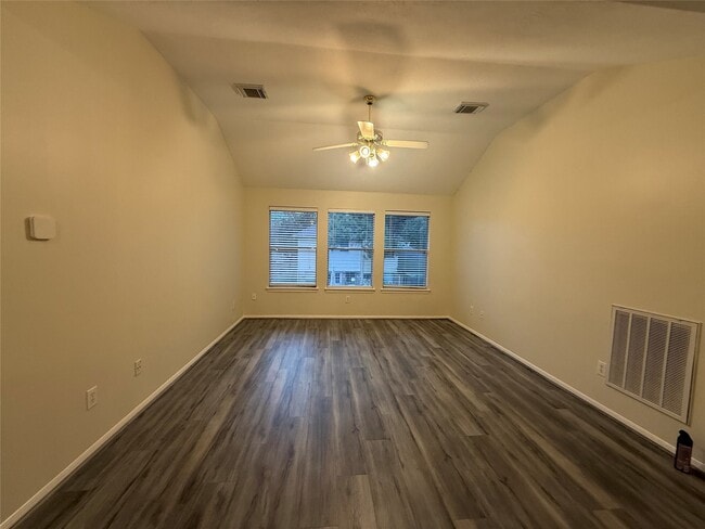 Building Photo - 12919 Deer Cove Ln