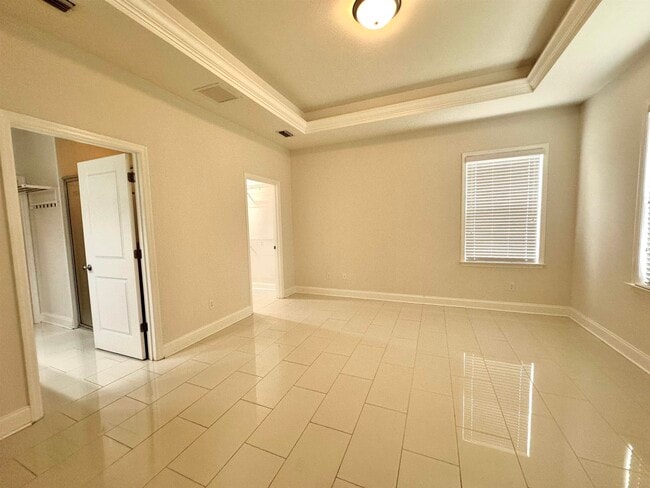 Building Photo - 5021 Caracara Dr