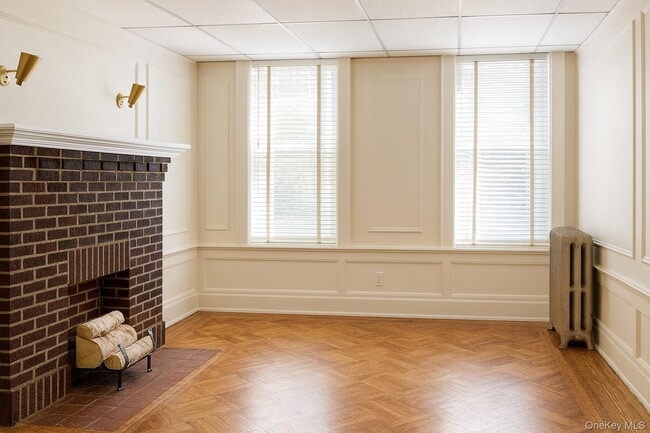 Building Photo - 47-18 39th Pl