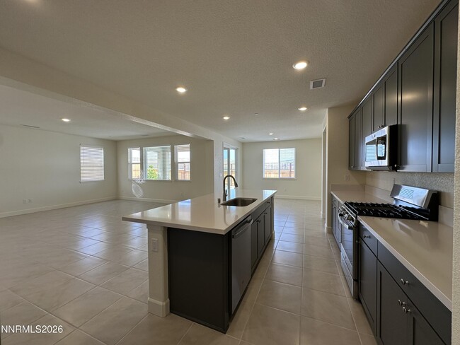 Building Photo - 6882 Pilot Peak Rd