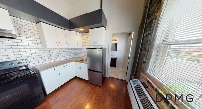 Building Photo - 108 S Hosmer St