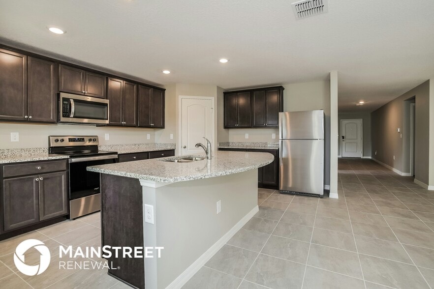 Building Photo - 1353 Brenway Dr