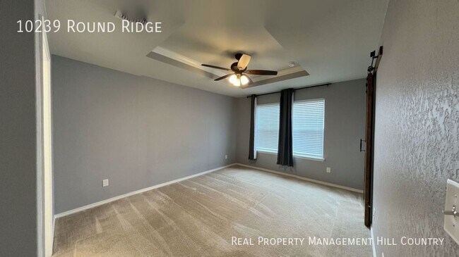 Building Photo - 10239 Round Rdg
