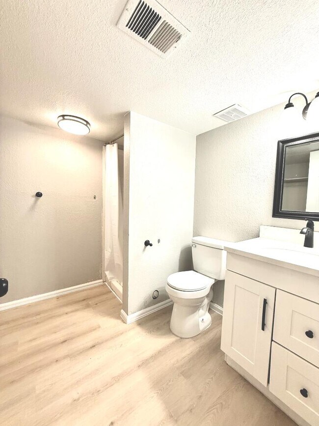 Building Photo - 1872 S Cathay Ct