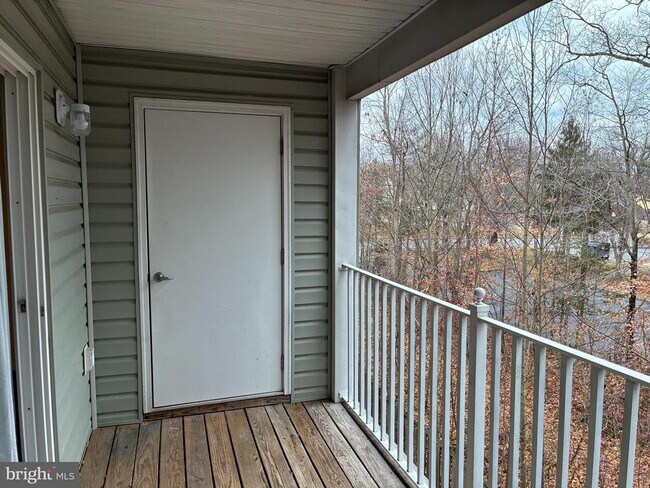 Building Photo - 501 Garrison Woods Dr