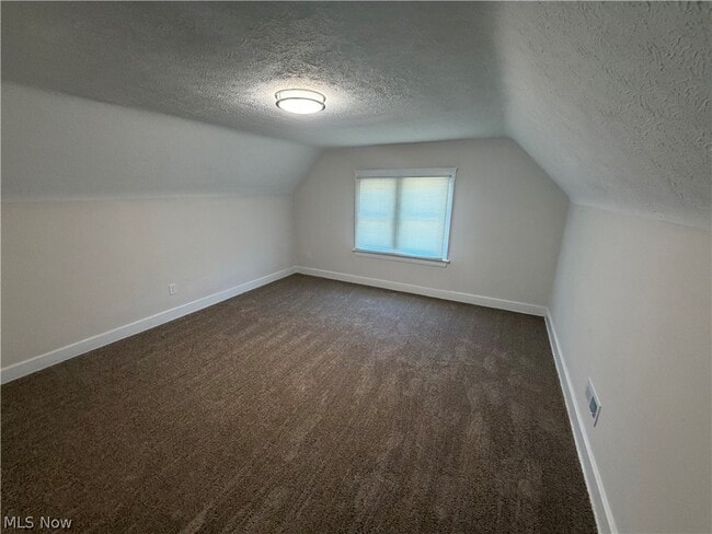 Building Photo - 10524 Lee Ave