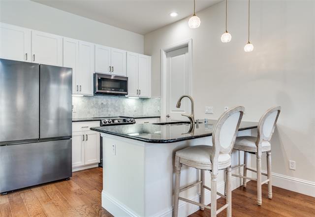 Building Photo - 5916 Hudson St