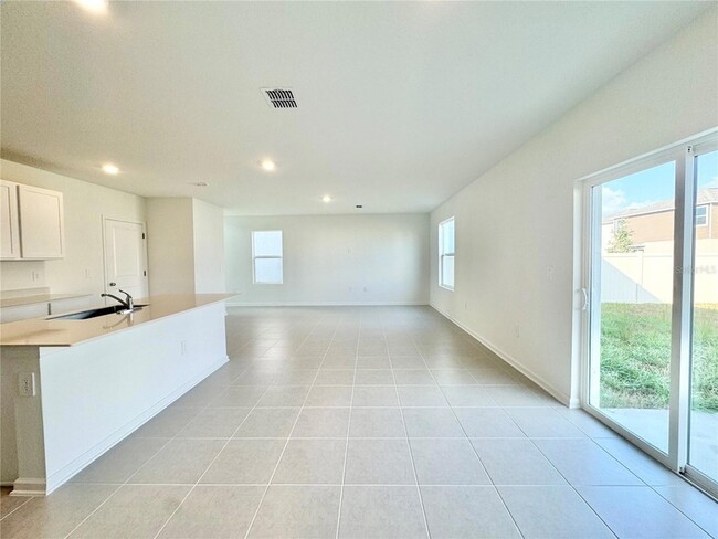 Building Photo - 3555 Kimbrough Dr