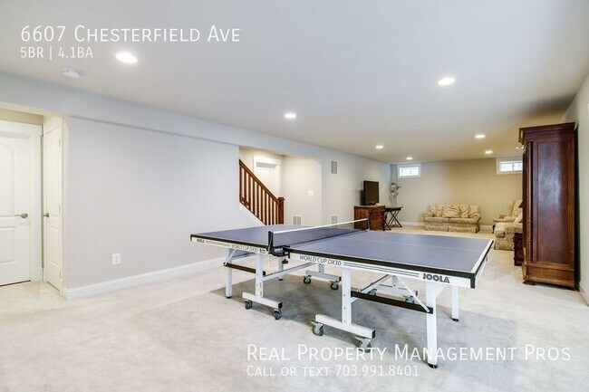 Building Photo - 6607 Chesterfield Ave