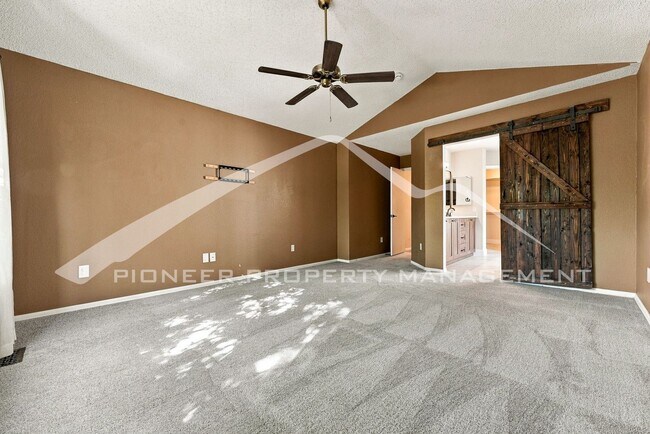 Building Photo - 9603 Laredo St