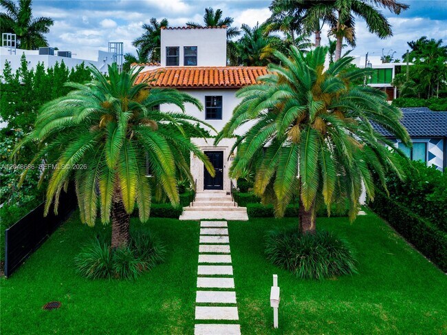 Building Photo - 255 Palm Ave