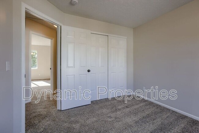 Building Photo - 17821 Lillian St