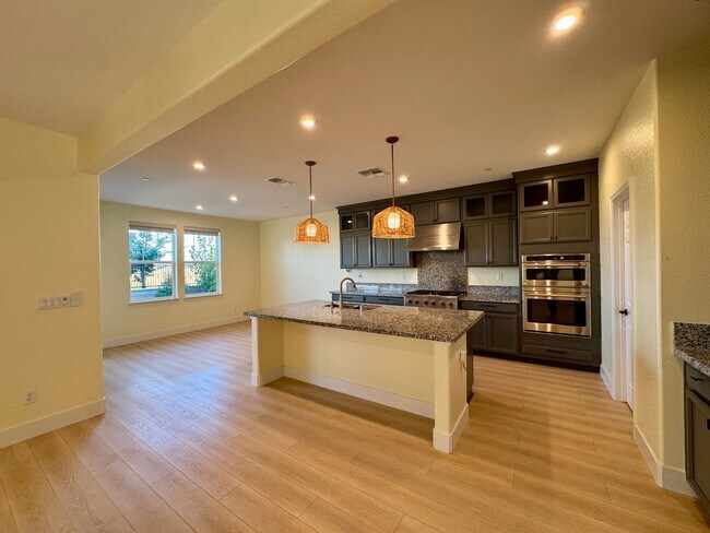 Building Photo - 7602 Afonso Wy
