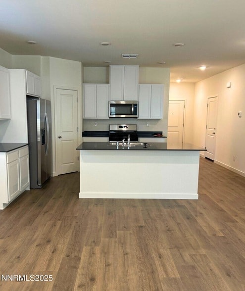 Building Photo - 7748 Blue Gulch Rd