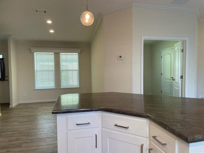 Building Photo - 6291 Birch Ln