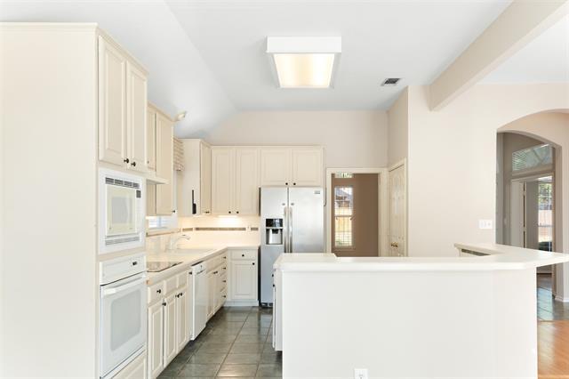 Building Photo - 2803 Pheasant Run Dr