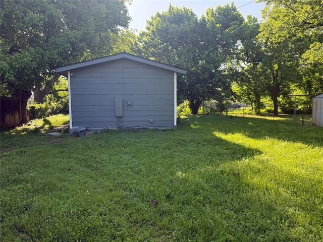 Building Photo - 117 Bowie St