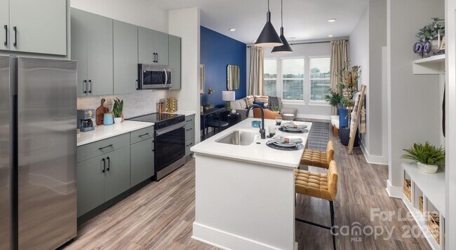 Building Photo - 2220 Wilkinson Blvd