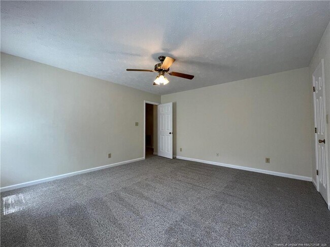Building Photo - 6124 Garden Ct