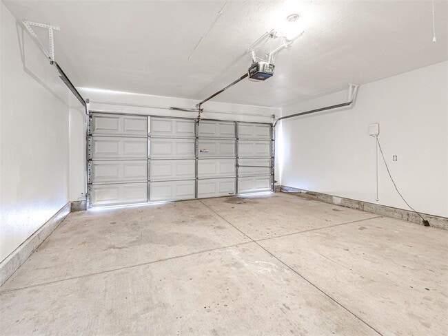 Building Photo - 4917 NW 164th Terrace