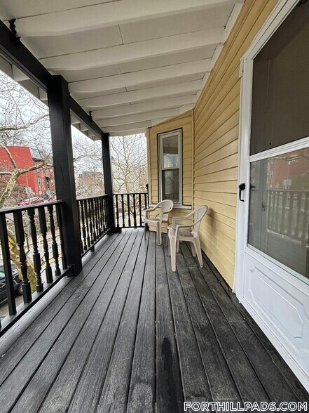 Building Photo - 155 Centre St