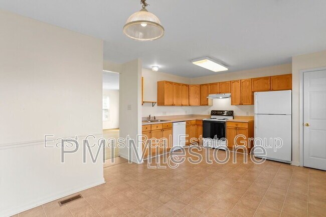 Building Photo - 91 Grindstone Dr