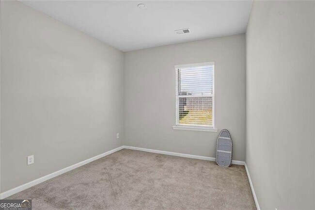 Building Photo - 616 Blue Ash Ct