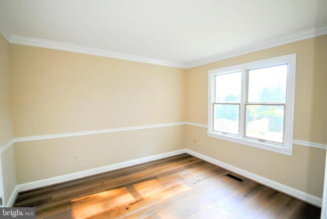 Building Photo - 1506 Chain Bridge Ct