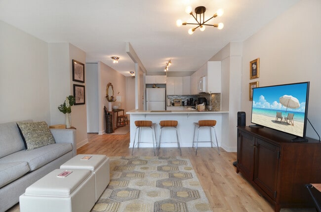 Building Photo - 405 N Wabash Ave