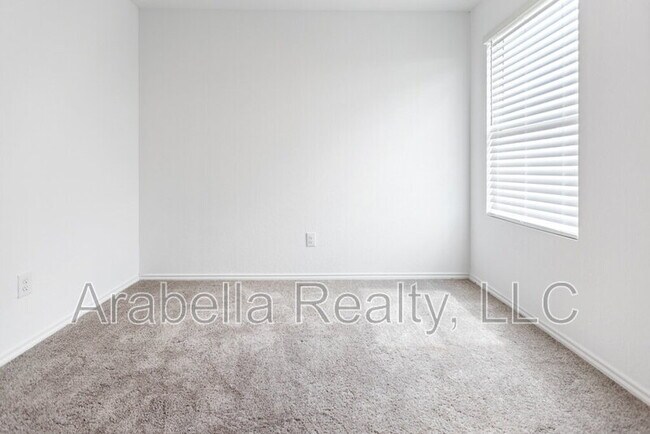 Building Photo - 5623 Mountain Point