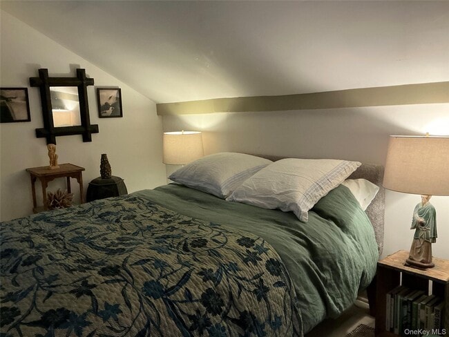 Building Photo - 66 Dodge St