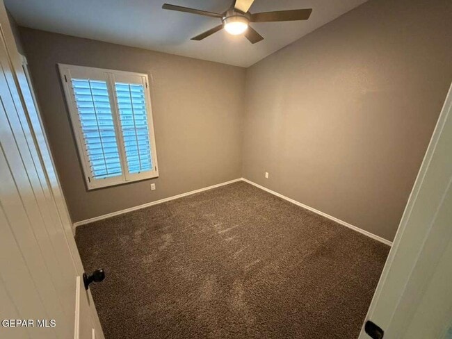 Building Photo - 460 Prime Desert Dr