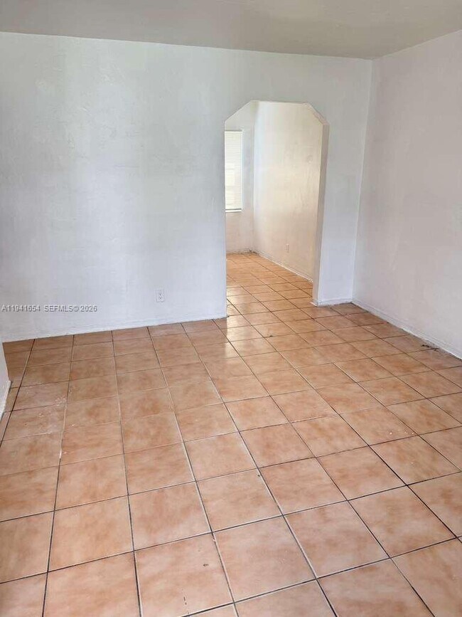 Building Photo - 6720 NW 6th Ct