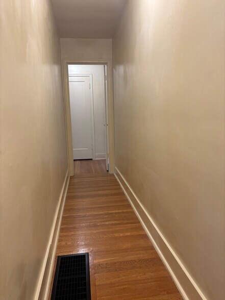 Building Photo - 1233 Bates Ct