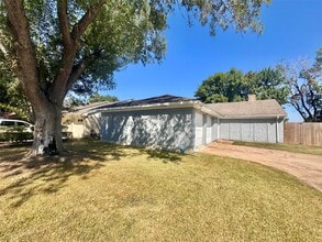 Building Photo - 6610 Rockergate Dr