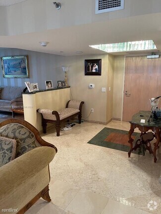 Building Photo - 2 br, 2 bath Condo - 16445 Collins Ave Apt...